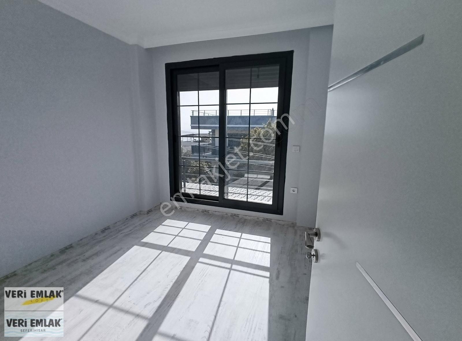 Veri'den Denize Yürüme Mesafesinde,elmastaş Mevkiinde Villa! - Görsel 3