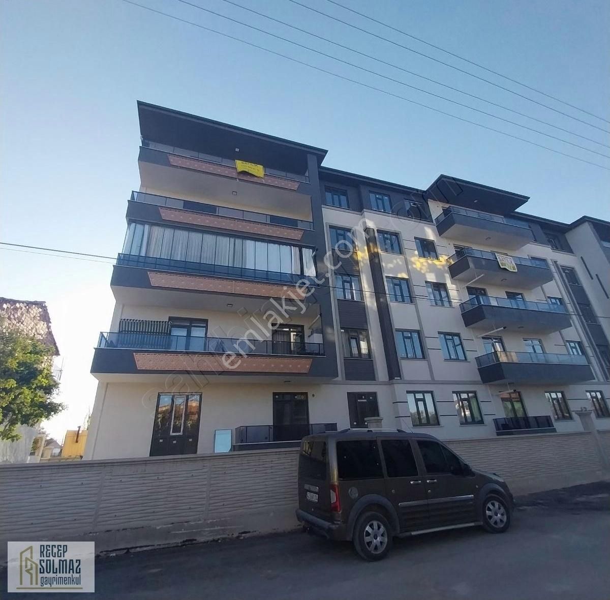 Uluğbey Mah.satılık 3+1 Ara Kat Daire Kalfalar Cad.yakın Konumda