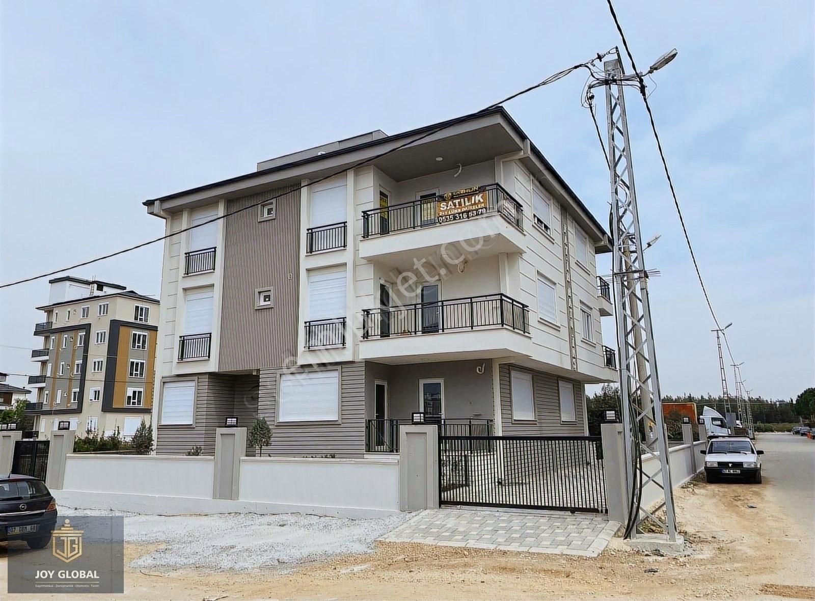 Yeni Köyde Hastaneye Yakın Sıfır Geniş 2+1 Ebeveyn Banyolu Daire