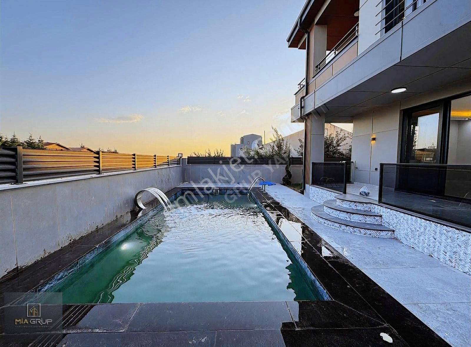 Mia Grup// 300 M2 Müstakil Havuzlu Kalite İskanlı Lüx Villa - Görsel 8