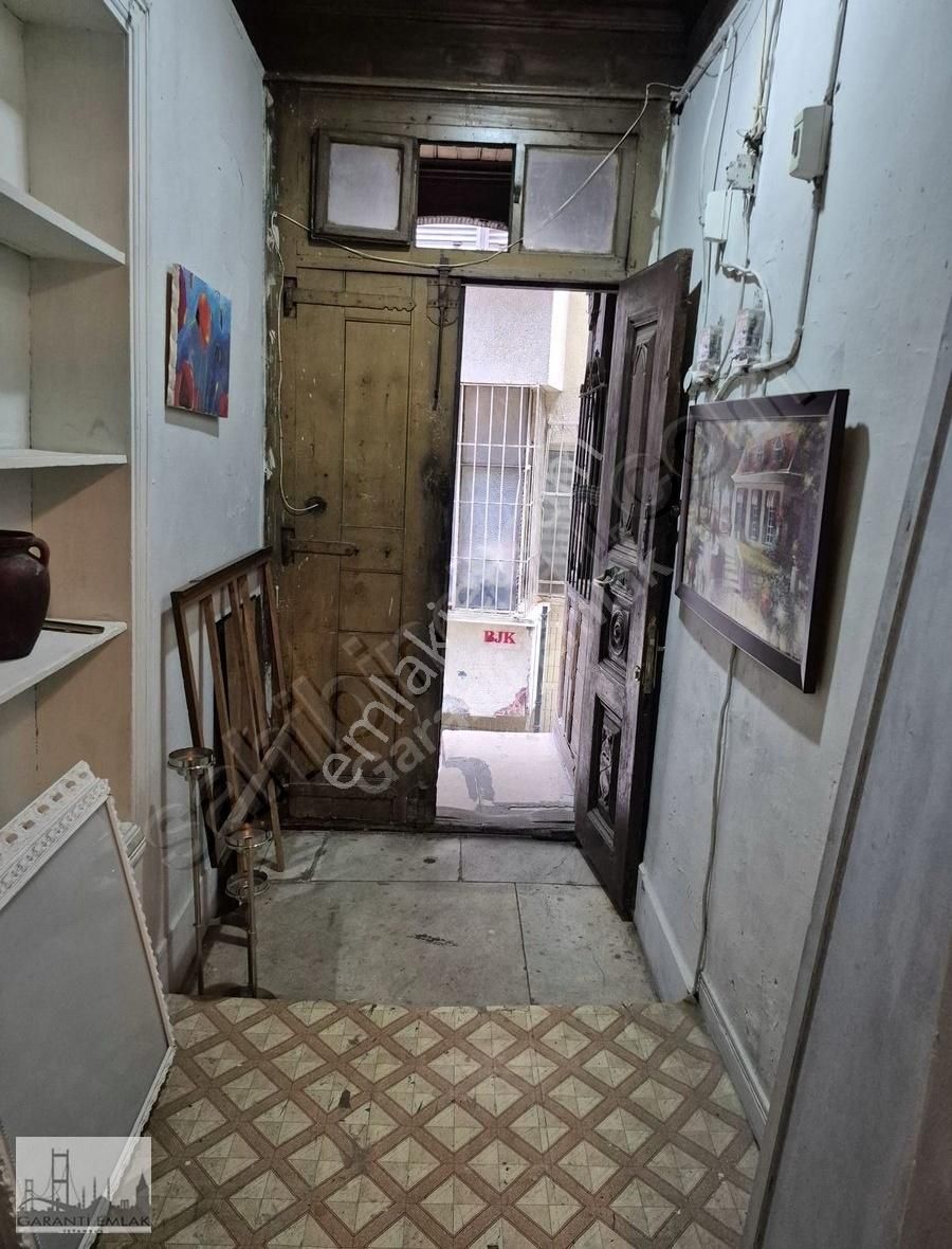 Beşiktaş Akaretler Vişne Zade Camii - Satılık Tarihi Ahşap Ev - Görsel 14