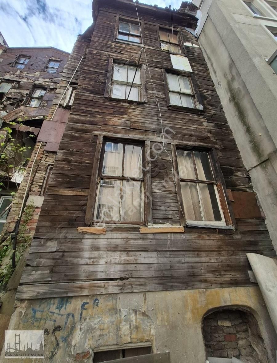 Beşiktaş Akaretler Vişne Zade Camii - Satılık Tarihi Ahşap Ev - Görsel 7