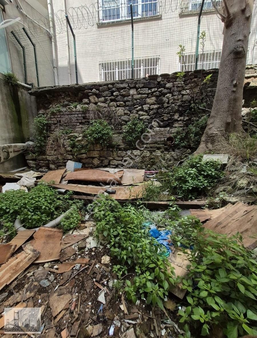 Beşiktaş Akaretler Vişne Zade Camii - Satılık Tarihi Ahşap Ev - Görsel 3