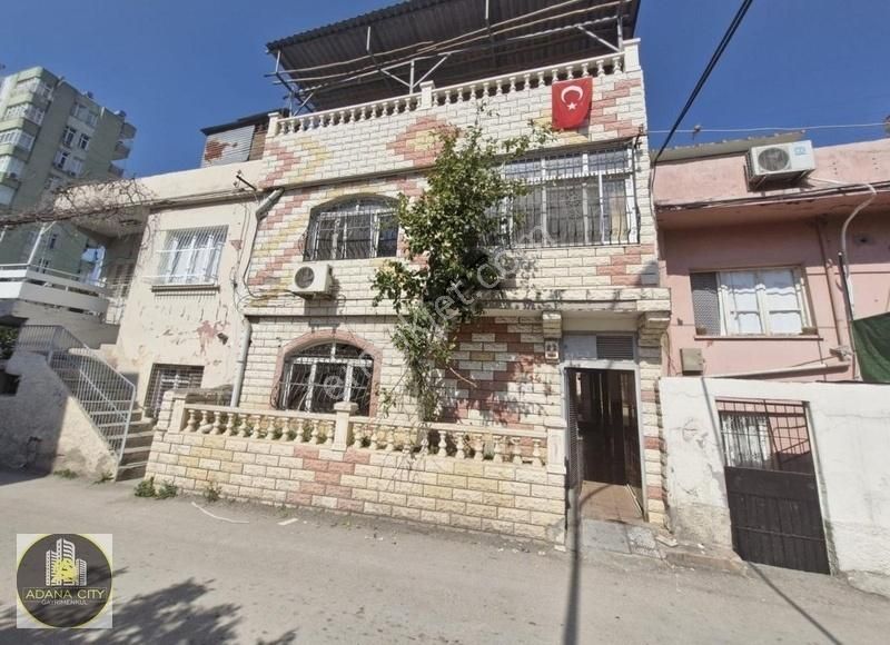 Yeşilyurt Mahallesinde 5+1 Dublex Kiralık. Görmeye Değer.
