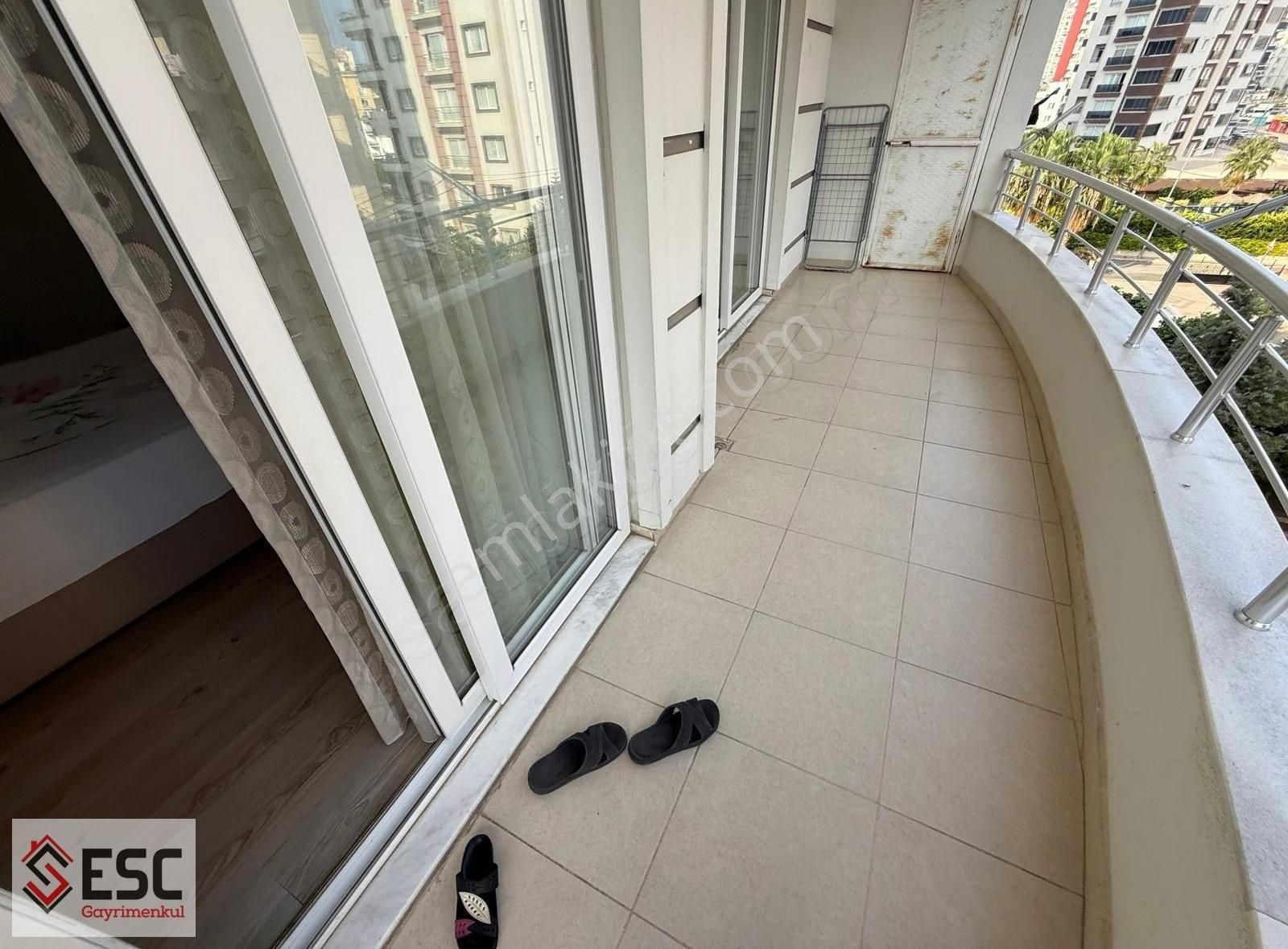 Esc'den Soli Center Civarı 3+1 Bağımsız Mutfak Daire Esc2130