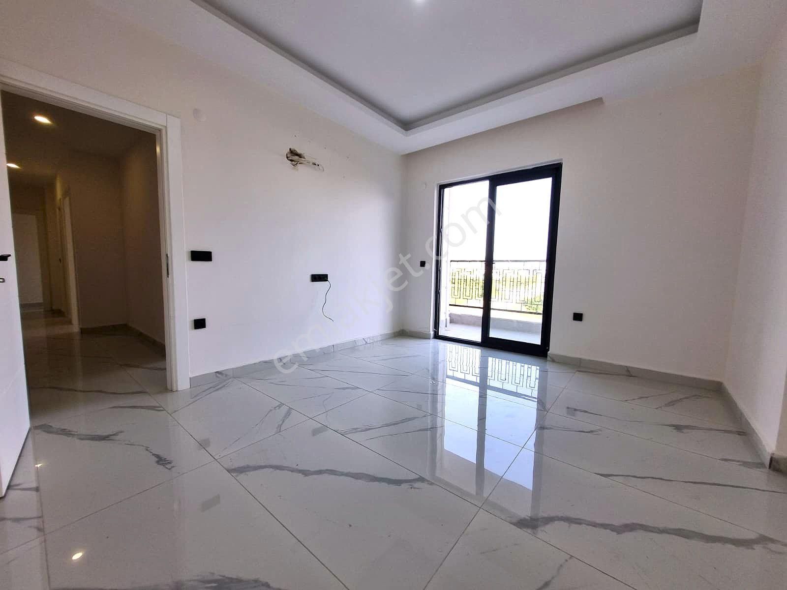 Mahmutlar Atatürk Caddesi'ne 100 Metre Kiralık 2+1 Ayrı Mutfak Daire