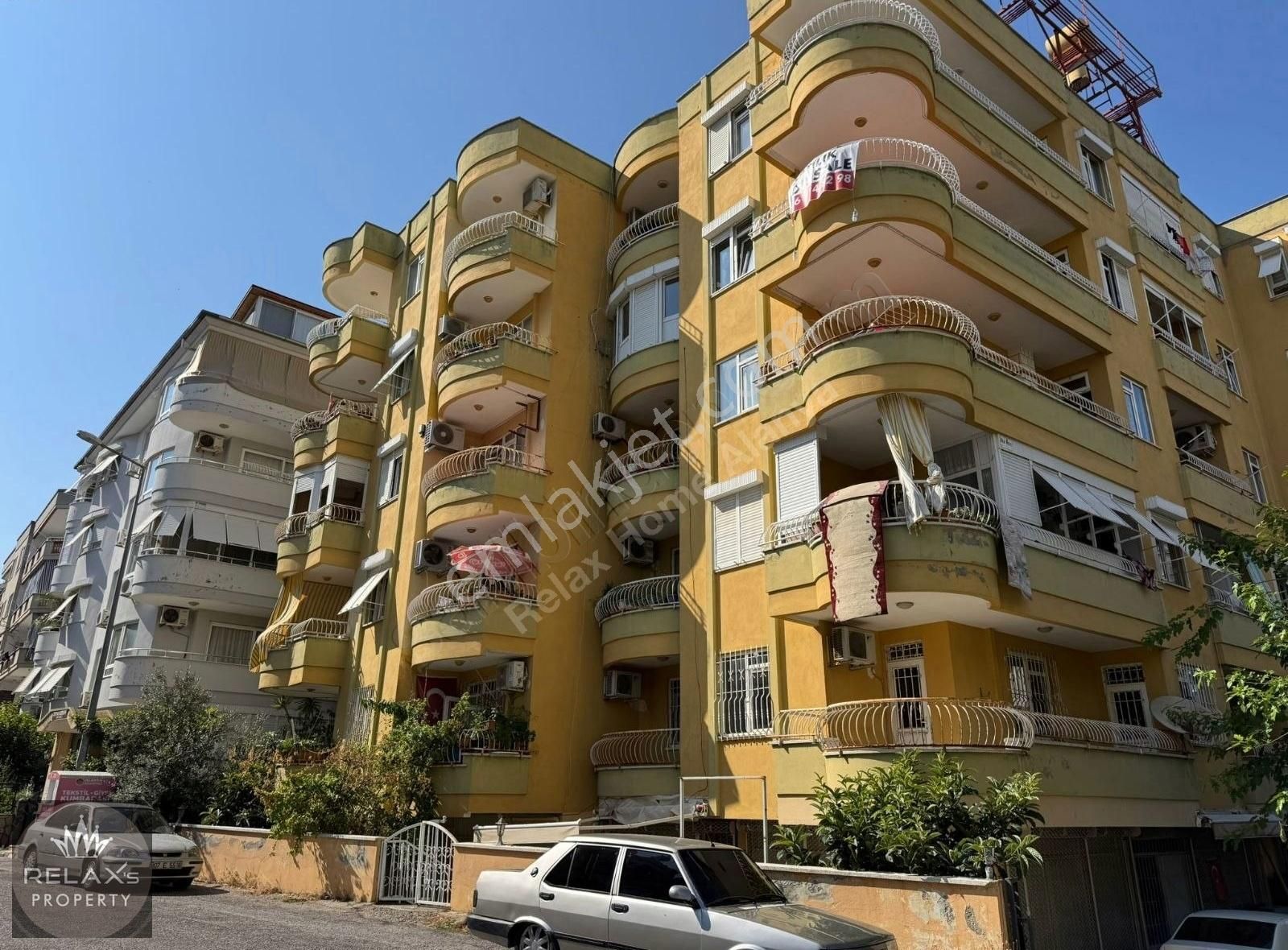 Alanya Merkezde Satılık 3+1 Ayrı Mutfak Daire