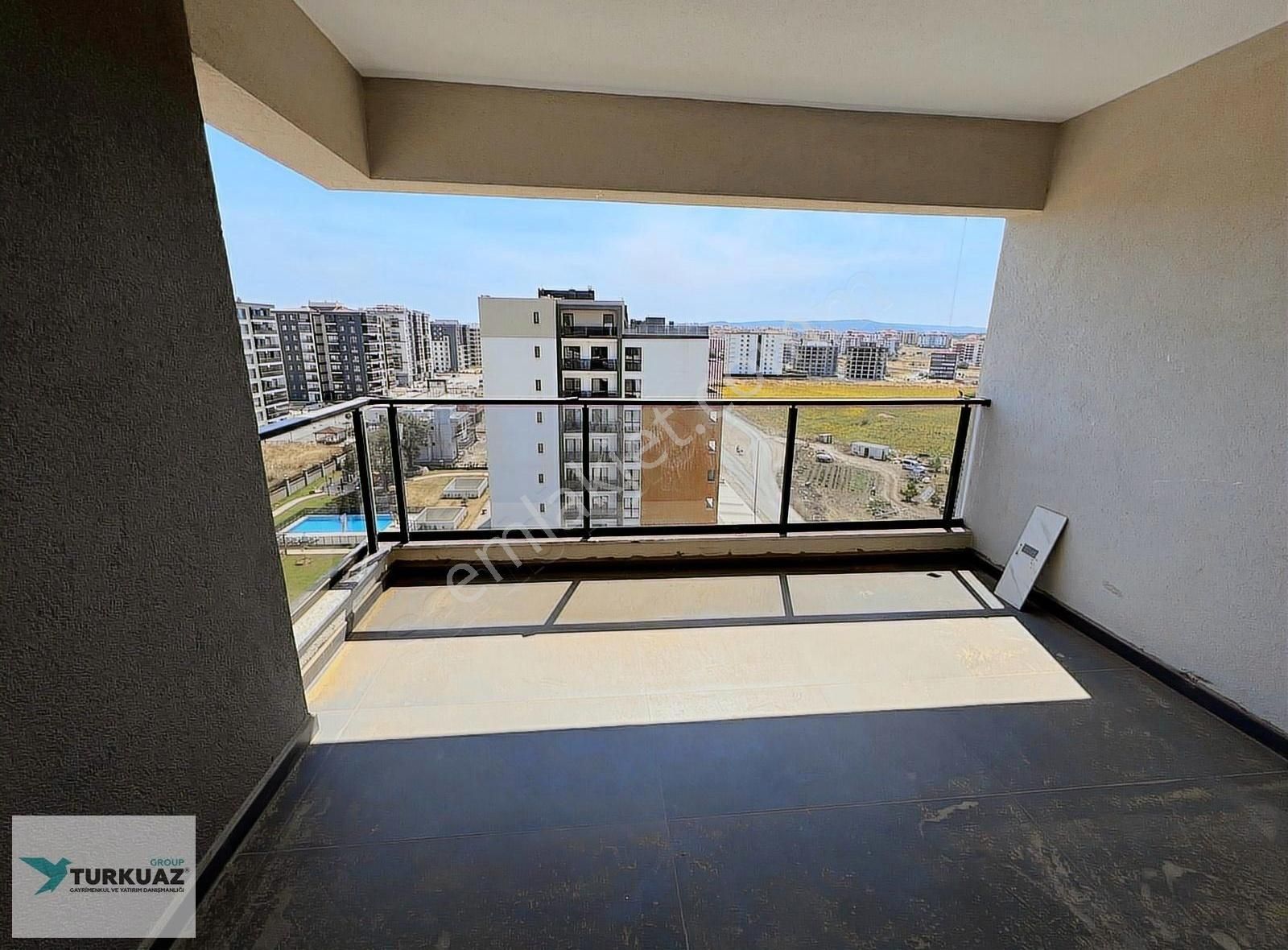 Merkez Karacaören Safirkent Sitesinde 1.99 Kredili Satılık 3+1