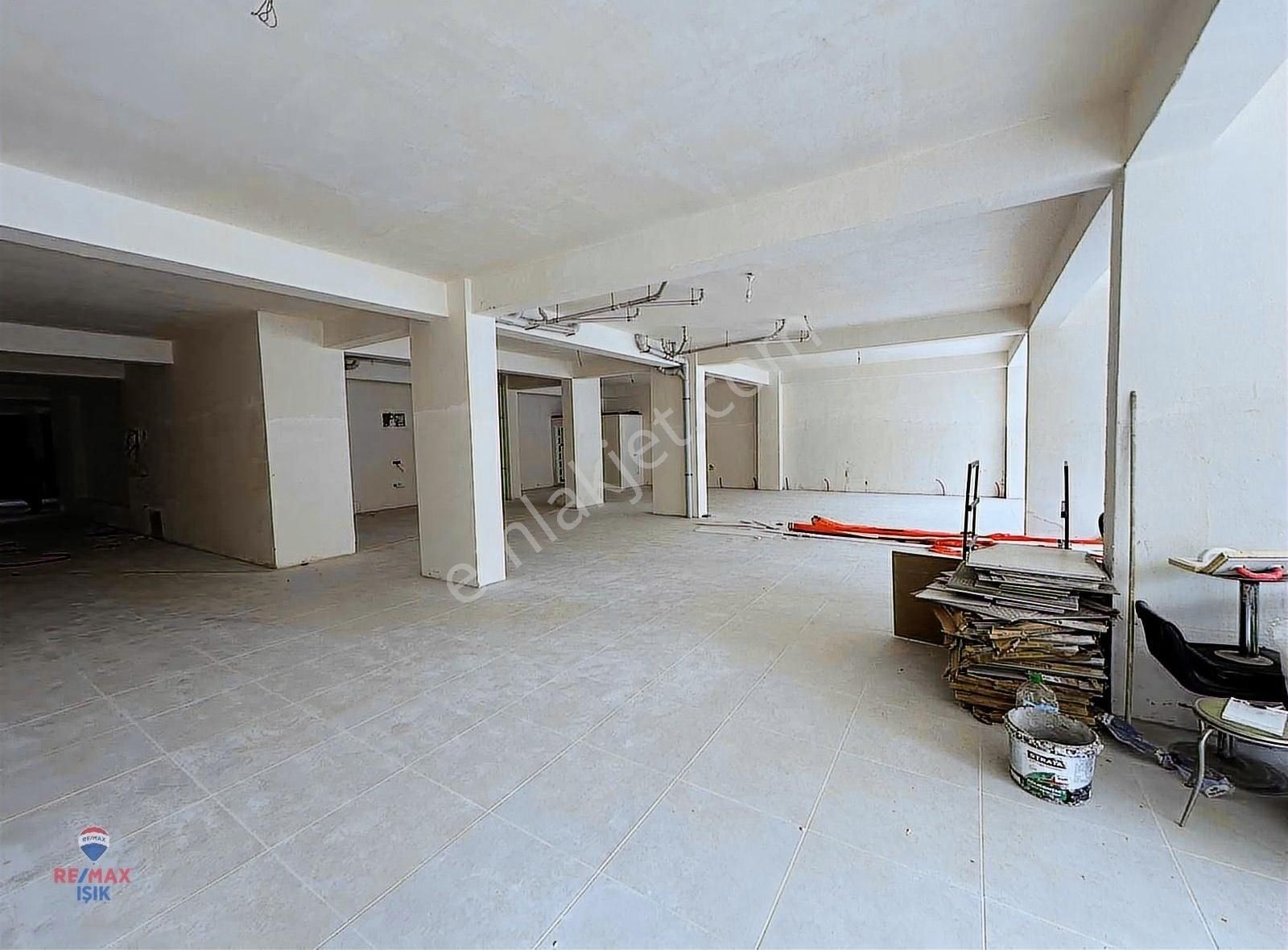 Fatih Bulvarına 100 Metre Mesafede 570 M2 Mağaza Depo - Görsel 2