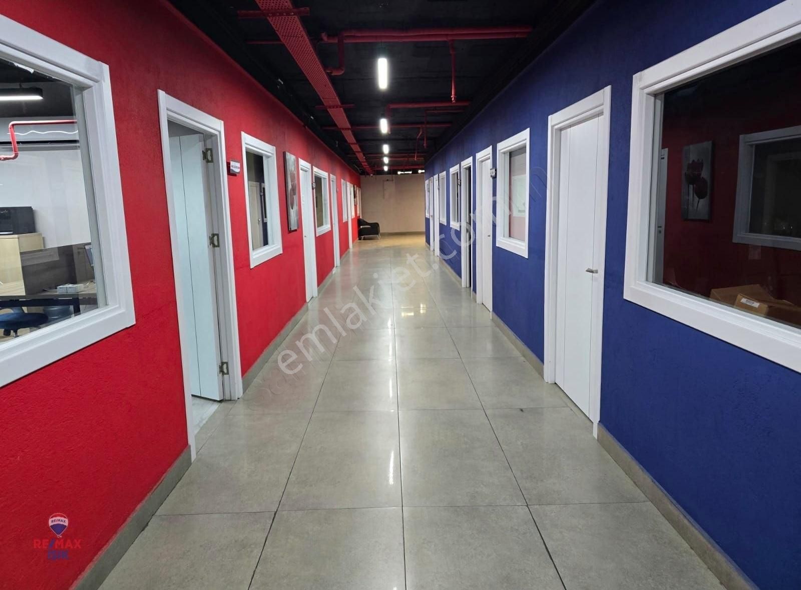 Ümraniye'de Alemdağ Caddesi Üzerinde Hazır Kurulu 600 M² - Görsel 4