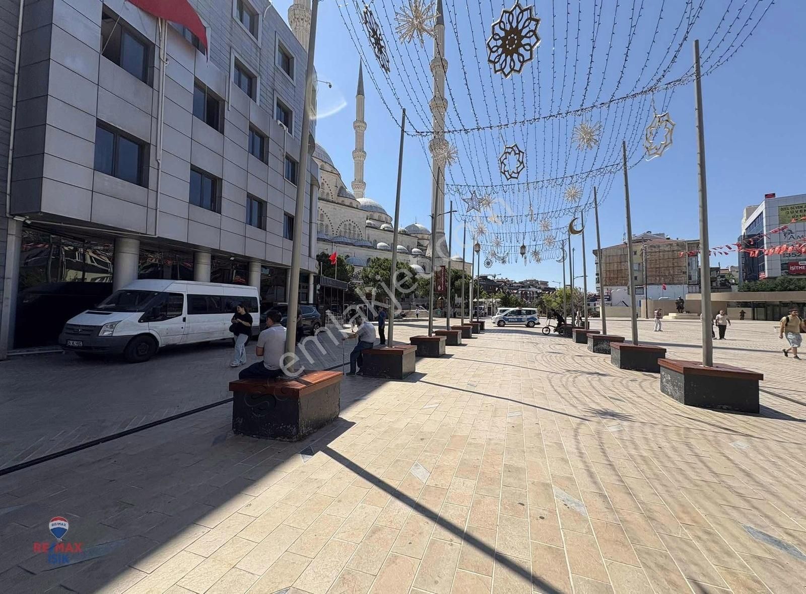 Maltepe Bağdat Caddesi Ercan İş Merkezinde Satılık - Görsel 14