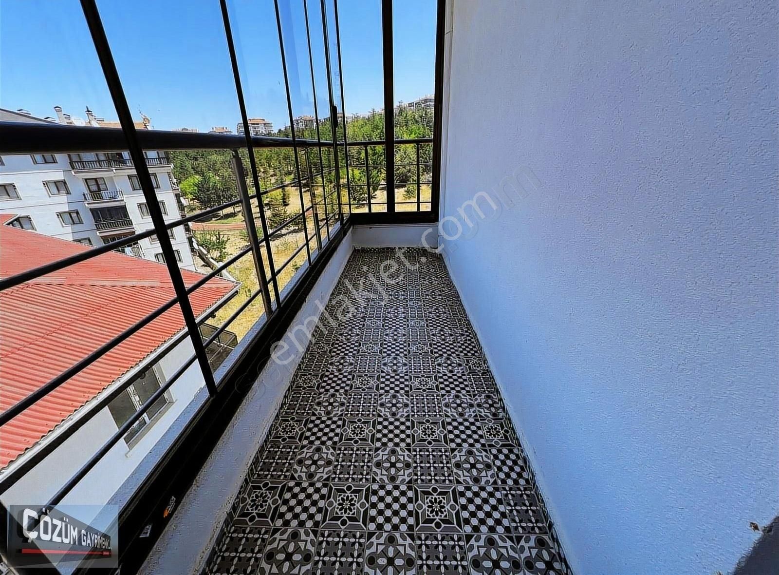 Çözüm'den Cadde Üstü,park Manzaralı,cam Balkonlu,full 3+1 Daire. - Görsel 22