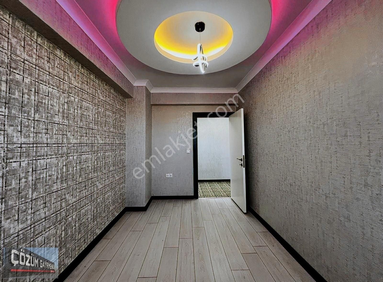 Çözüm'den Cadde Üstü,park Manzaralı,cam Balkonlu,full 3+1 Daire. - Görsel 17