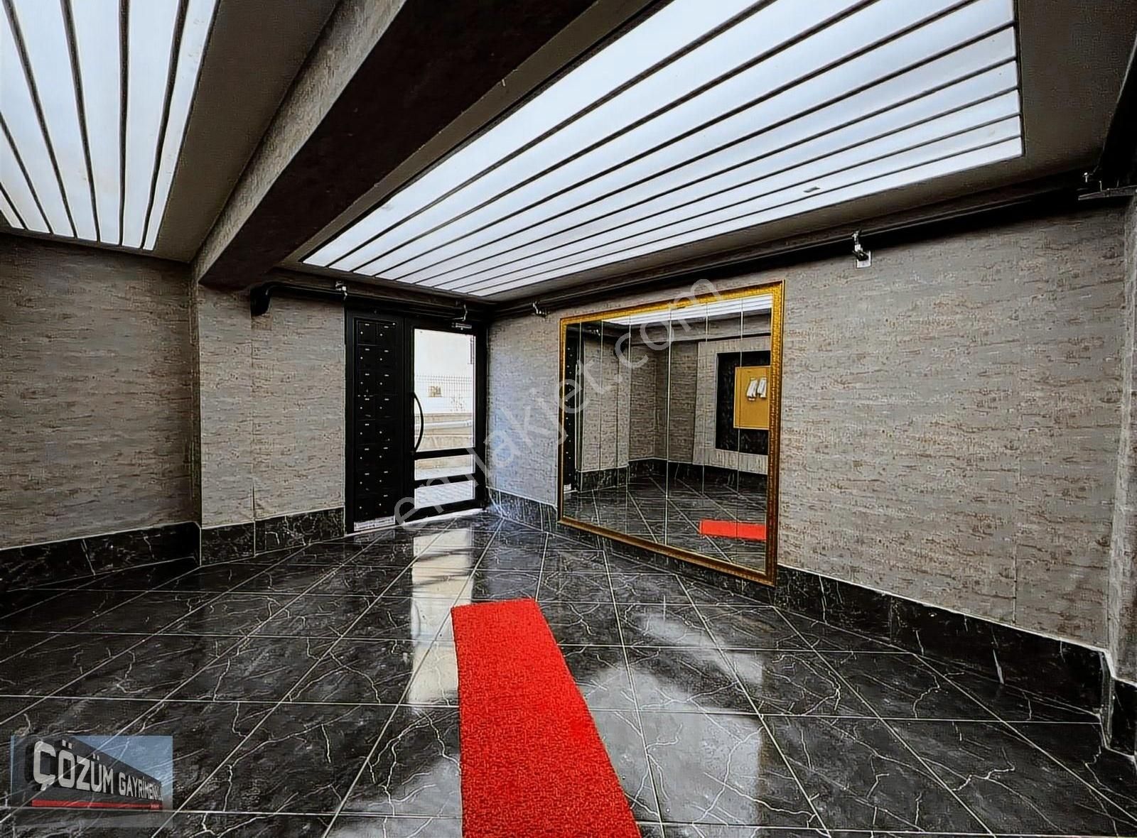 Çözüm'den Cadde Üstü,park Manzaralı,cam Balkonlu,full 3+1 Daire. - Görsel 31