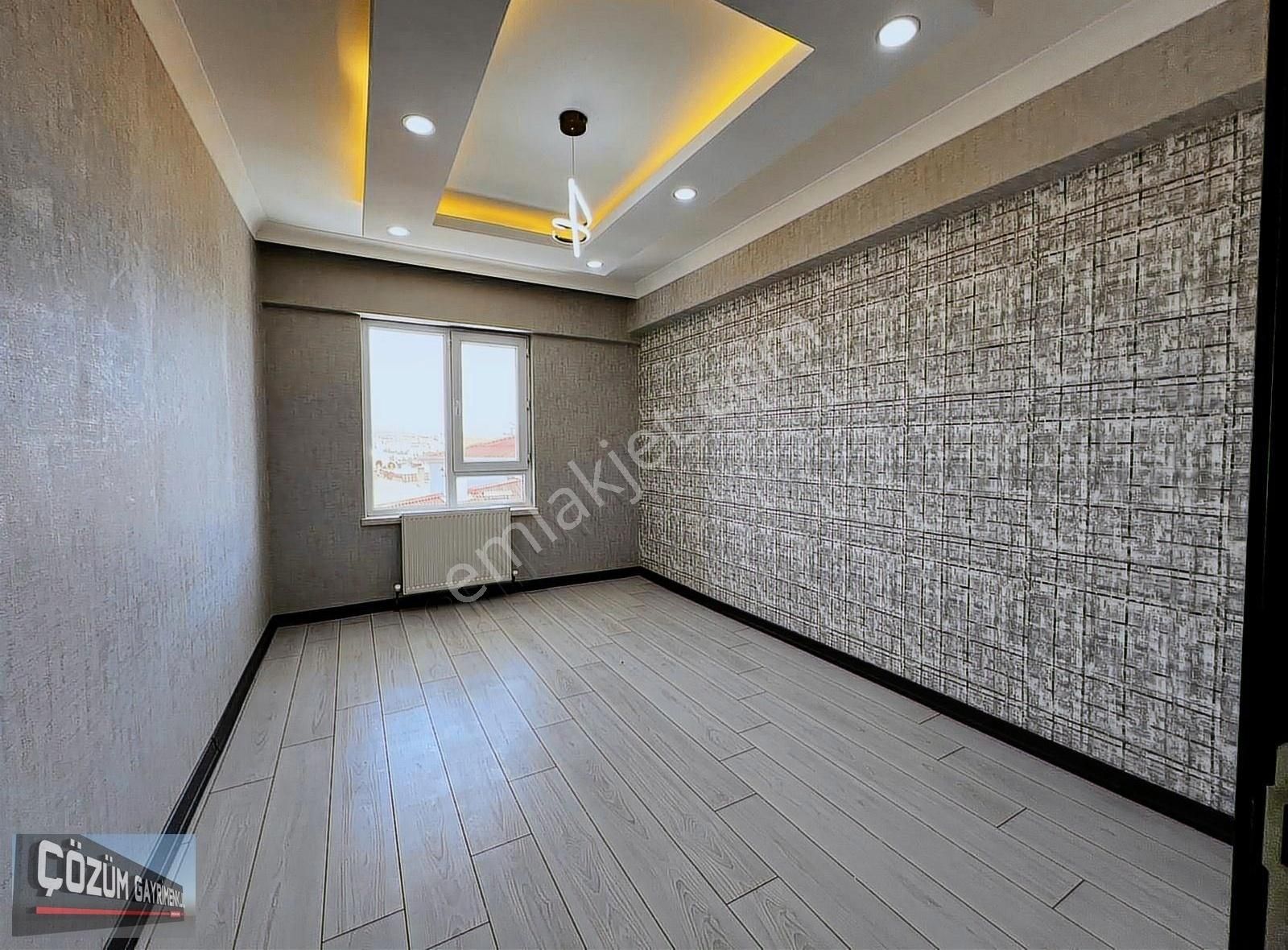 Çözüm'den Cadde Üstü,park Manzaralı,cam Balkonlu,full 3+1 Daire. - Görsel 11