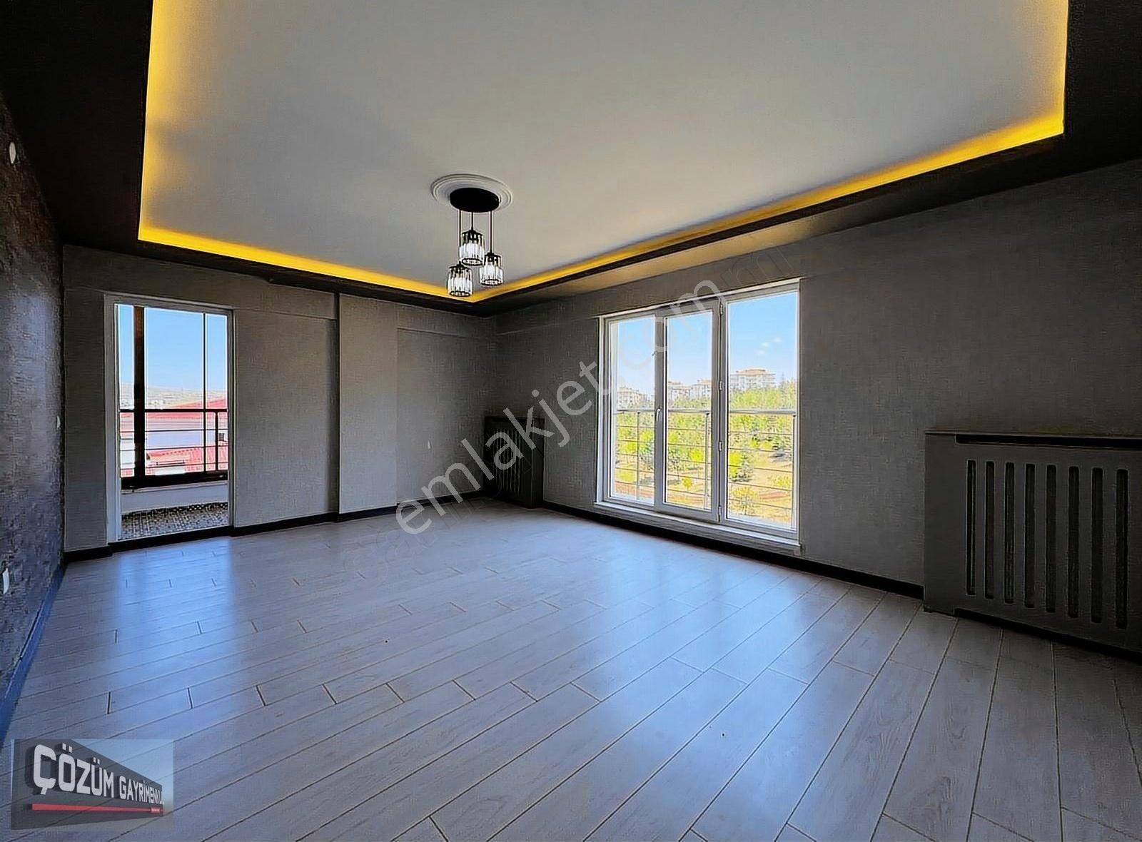 Çözüm'den Cadde Üstü,park Manzaralı,cam Balkonlu,full 3+1 Daire. - Görsel 8