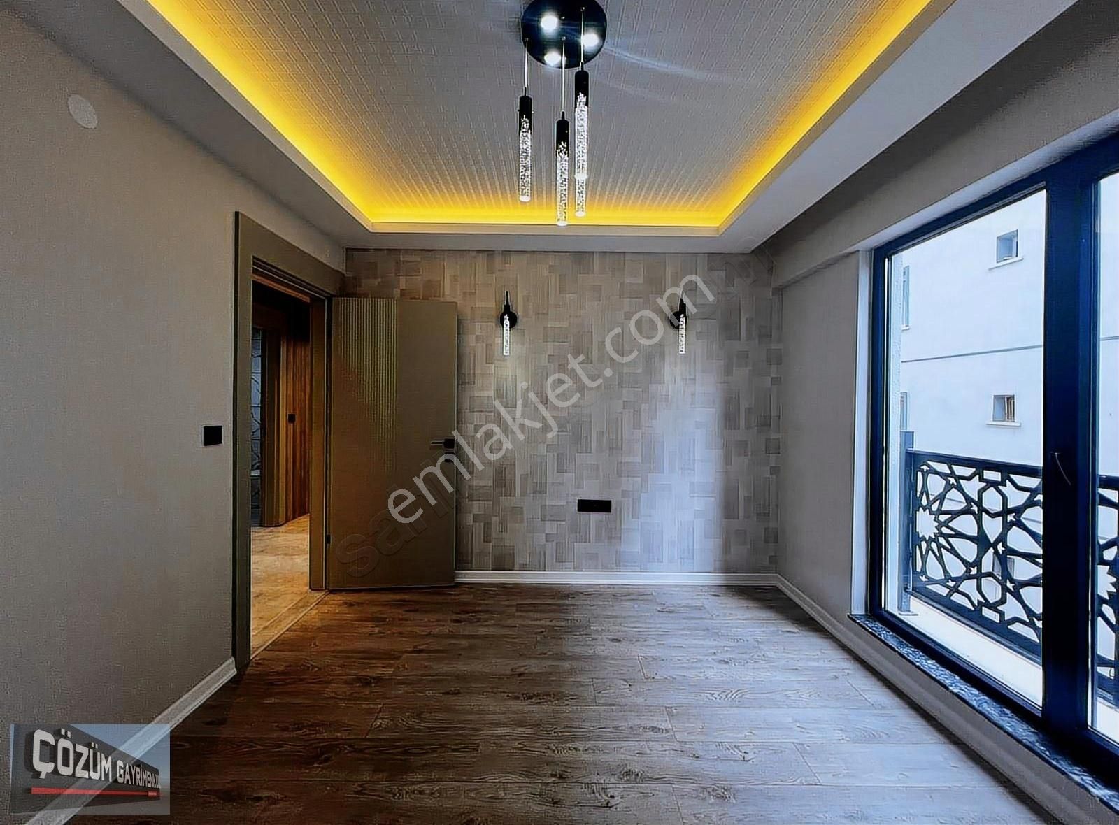 Çözüm'den Ana Cadde Kenarı 3+1 Sıfır Full Yapılı Daireler.