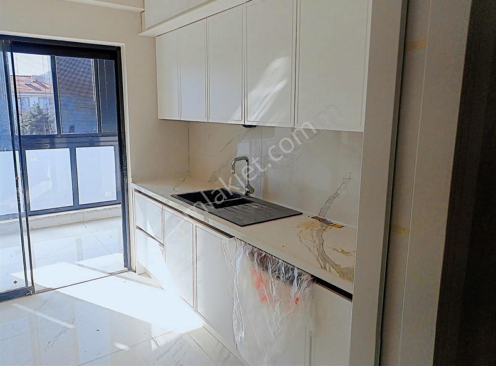 Ardıçlı Emlaktan Satılık 4+1 Lüx Sıfır Daire