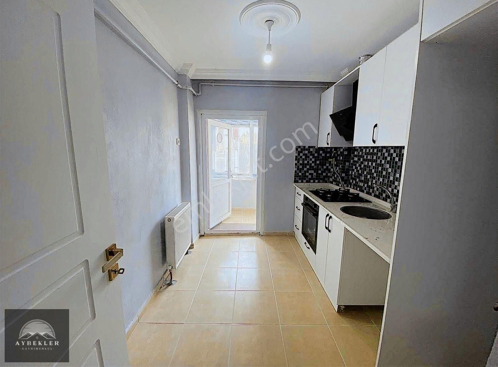 Başakşehir Şahintepe'de 2+1 Full Tadilatlı 2+1 Kiralık Ara Kat