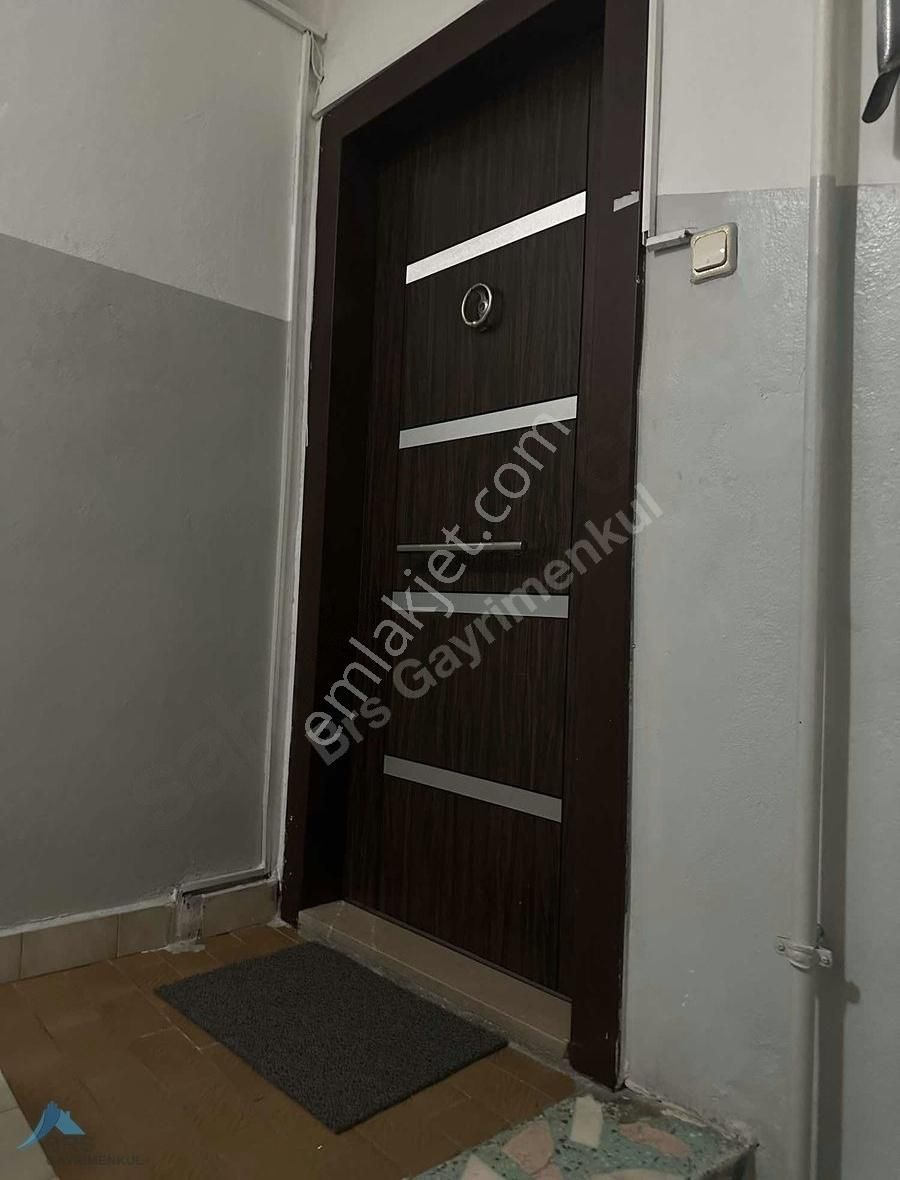Küçükköy Meydanda Kiralık Daire