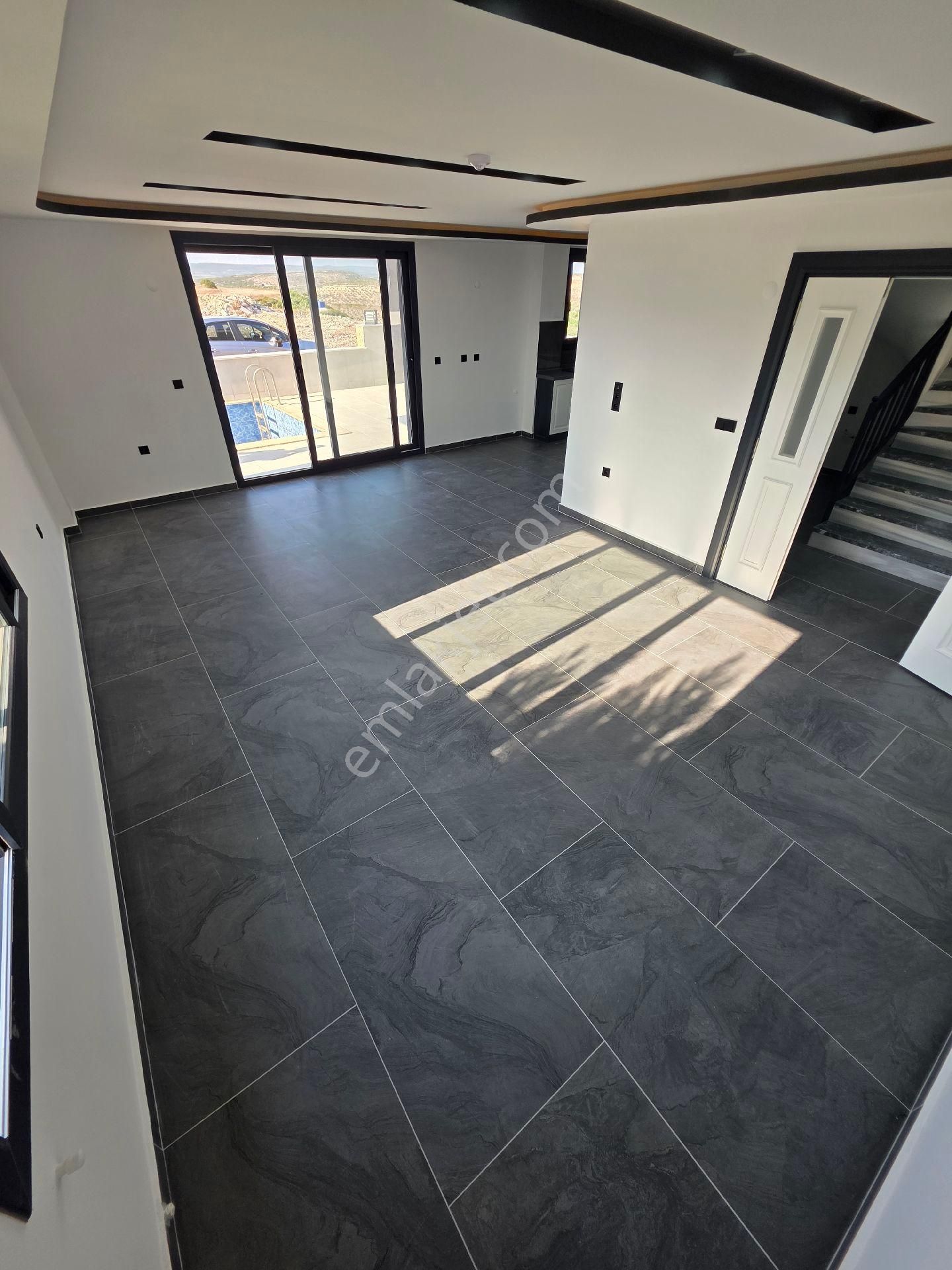 🏡 – Didim Hısar Mahallesi’nde Deniz Manzaralı 2 Katlı Lüks Müstakil Villa 🏡 - Görsel 9