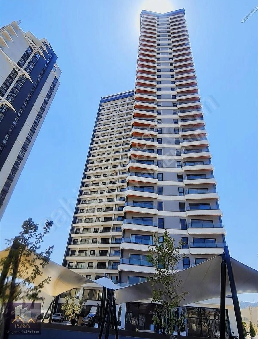 İzmir İnci Premium^da Deniz Manzaralı 1+1 Rezidans Daire