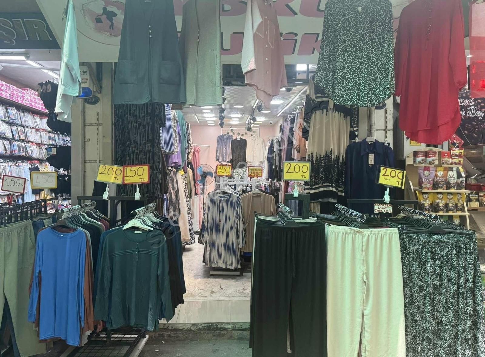 Acil Kemeraltında Satılık 25 M2 Dükkan - Görsel 2