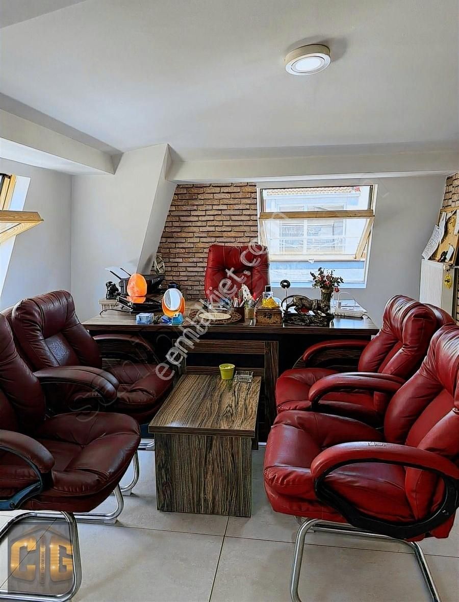 H-220 Cumhuriye Mahallesi Devren Dubleks Kiralık 2+1 Ofis