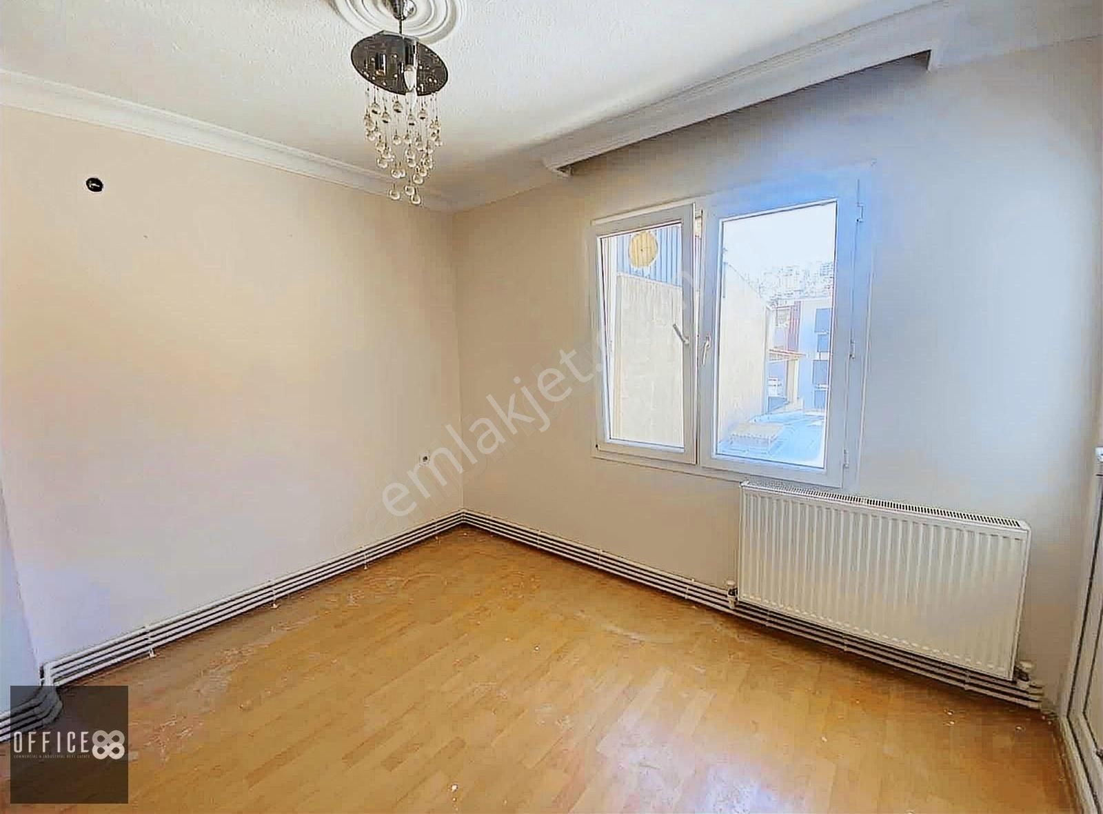 Adliye Ve Kuleler Bölgesine Yürüme Mesafesinde Kiralık 2+1