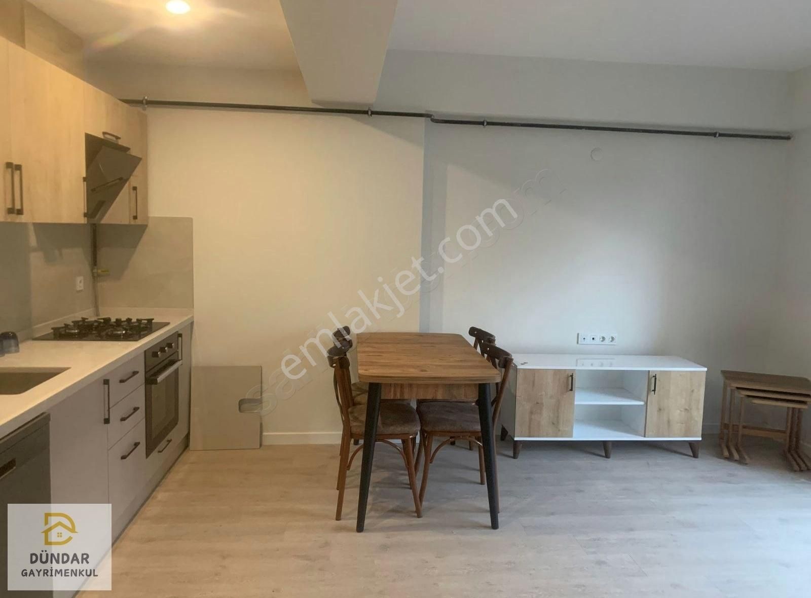 Dündar Gayrimenkul'den Hendek Merkezde Sıfır Eşyalı Daire 1+1