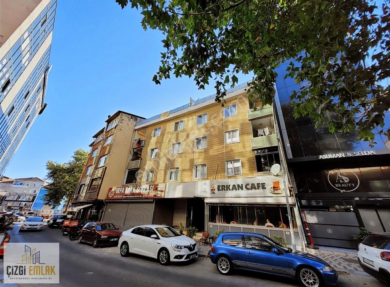 D-100 Ün Hemen Yanında Teraslı 2+1 Kiralık Daire