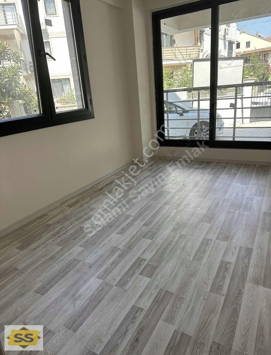 Akarca Mahallesi'nde 2 + 1 Satılık Daire