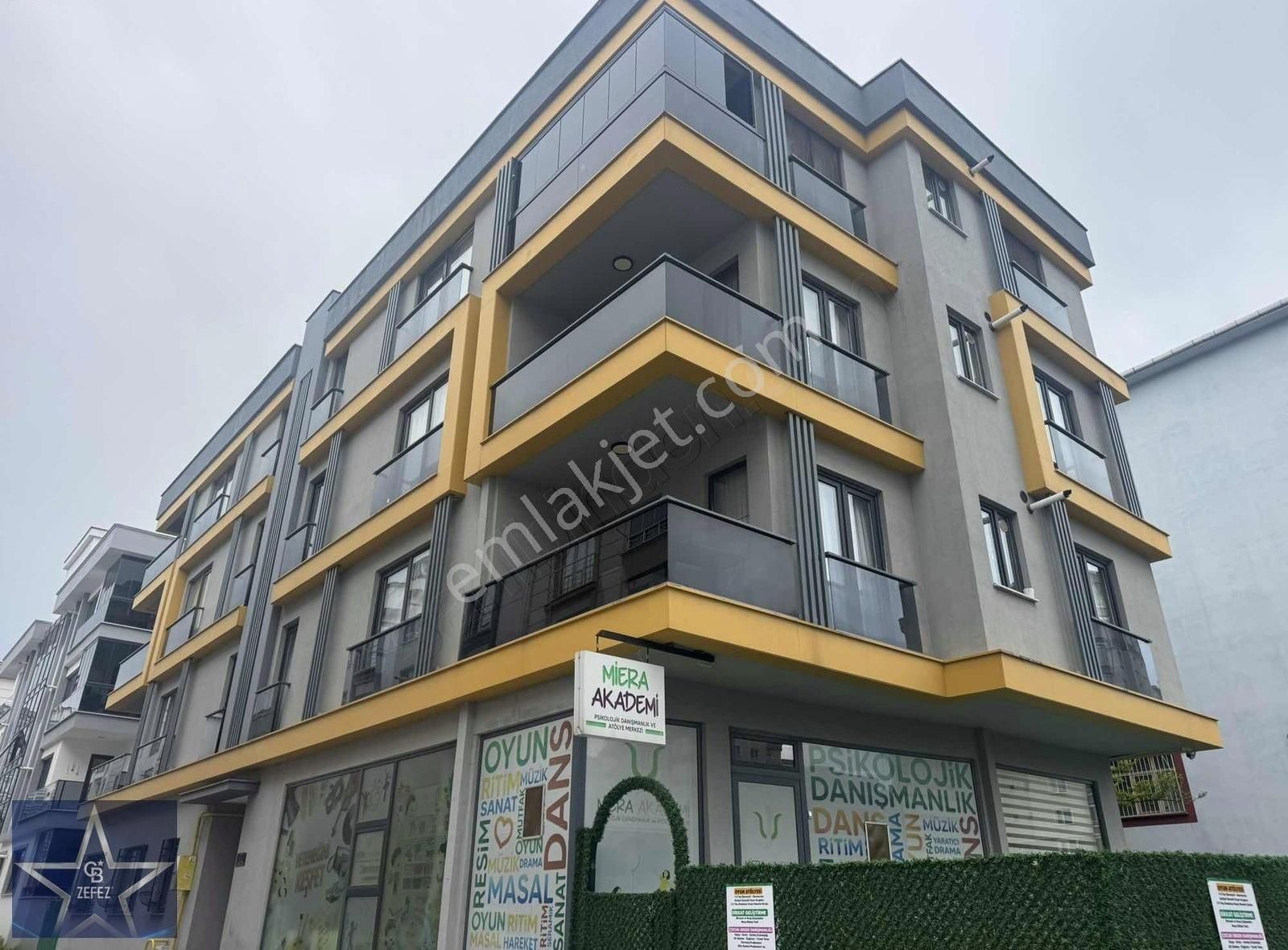 Derebahçe'nin En Şık 3+1 Daireleri Kat Ve Cephe Seçenekleriyle