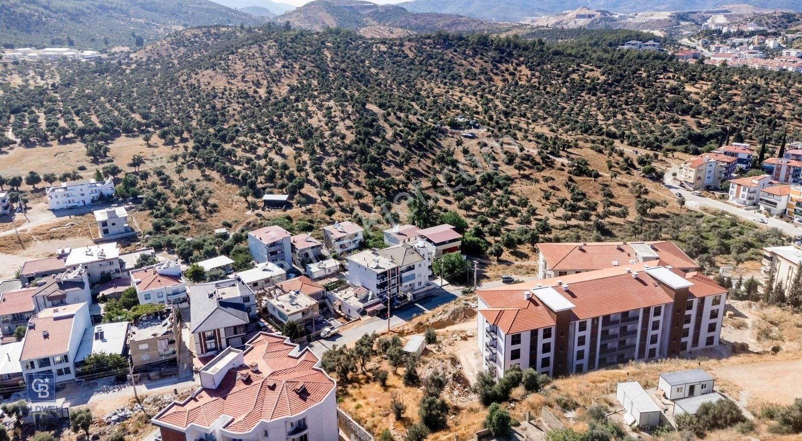 Muğla Milas Satılık 3+1 Bahçe Katı Köşe Konumlu Daire