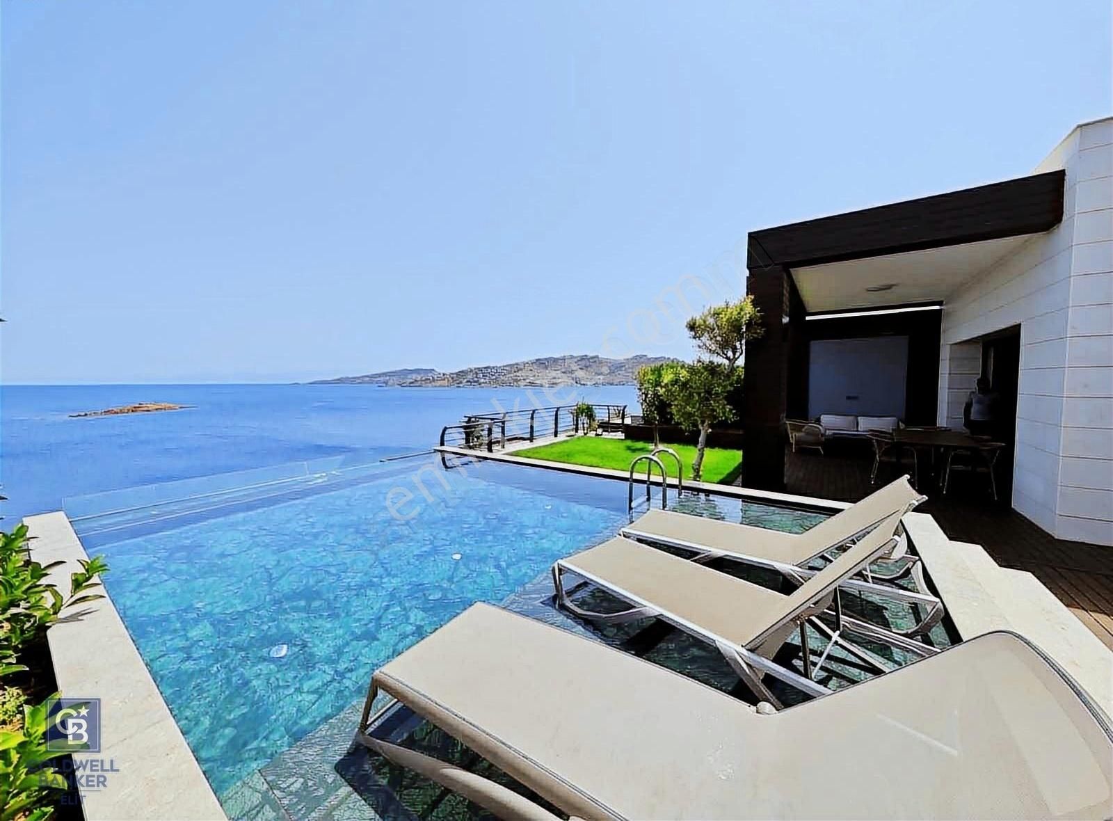 Bodrum Yalıkavak'ta Satılık Denize Sıfır Plajlı Villalar - Görsel 17