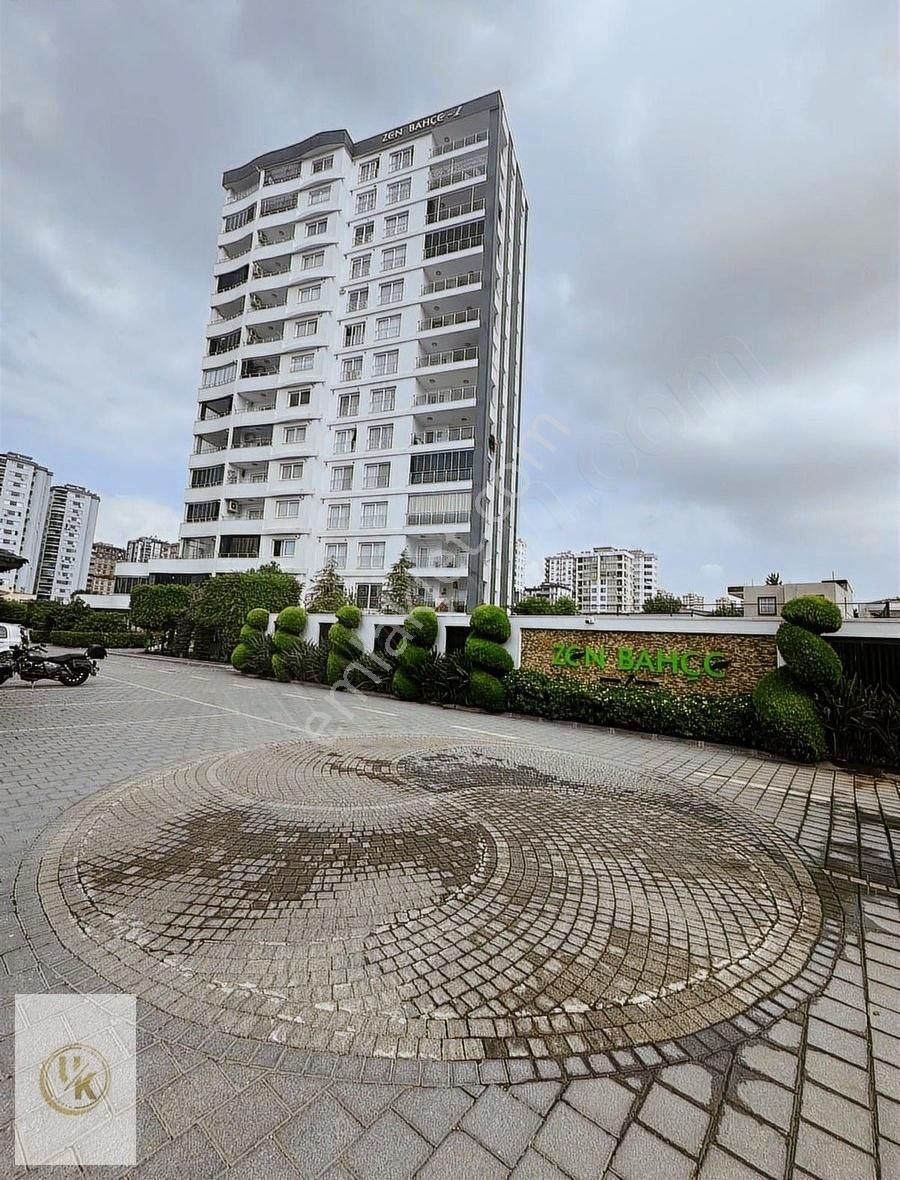 Gürselpaşada Havuzlu Güvenlikli Sitede Kombili 1+1 Daire