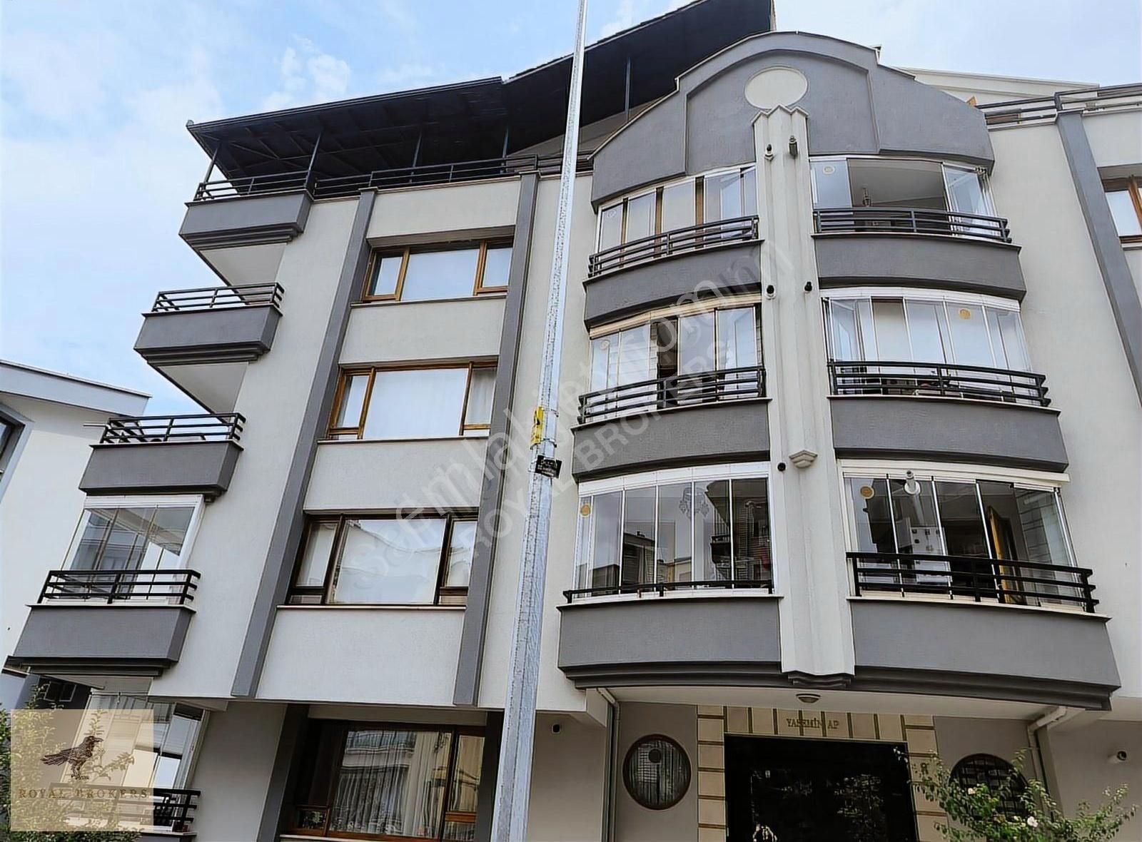 Kiralık, Hilal'de, 2.kat, Genç Bina, 3+1, Asansörlü, Otoparklı