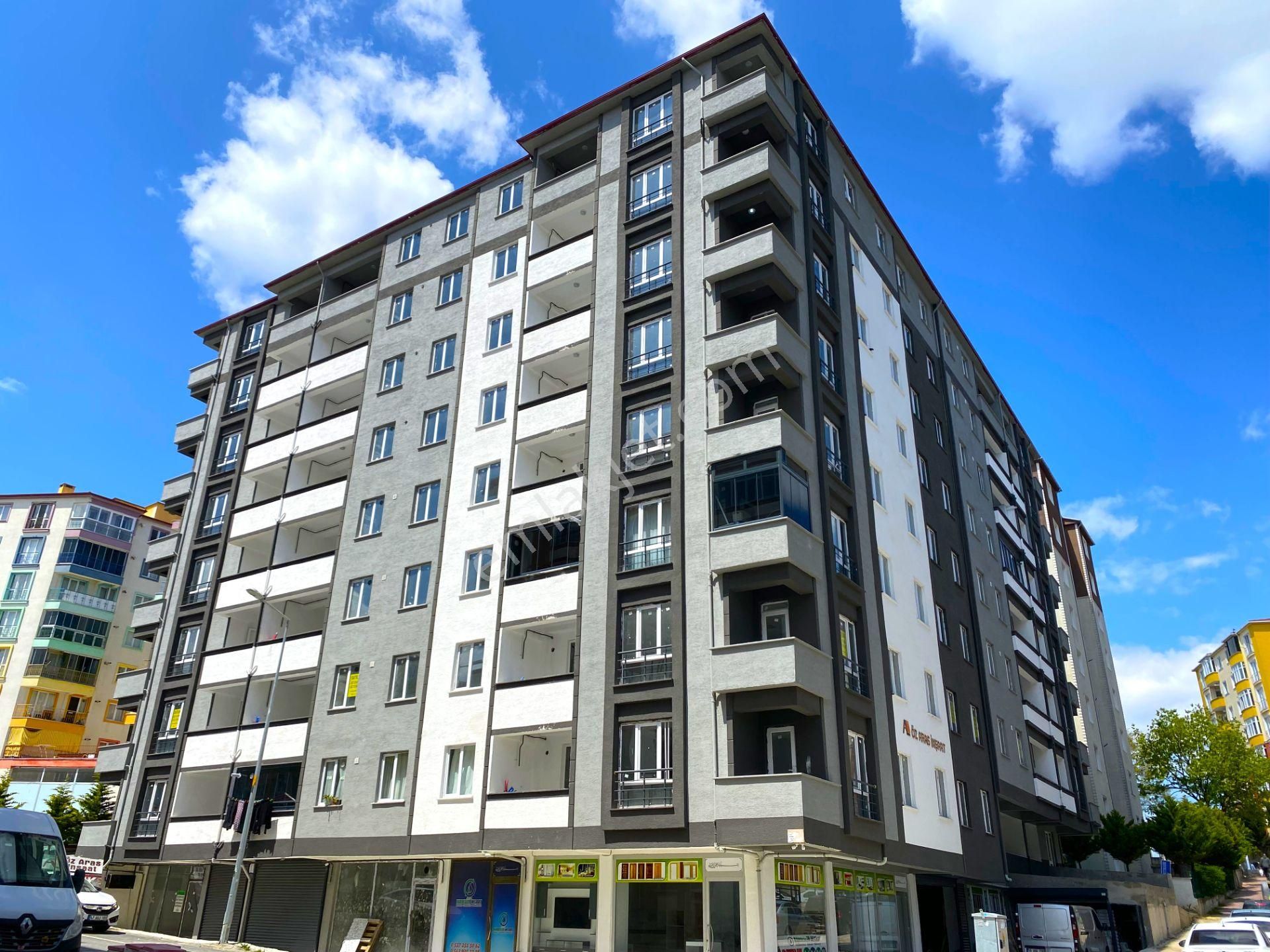 **eryıldız Gayrimenkul'den Okullar Bölgesinde Çarşı İçinde 145m2 Lüx 3+1