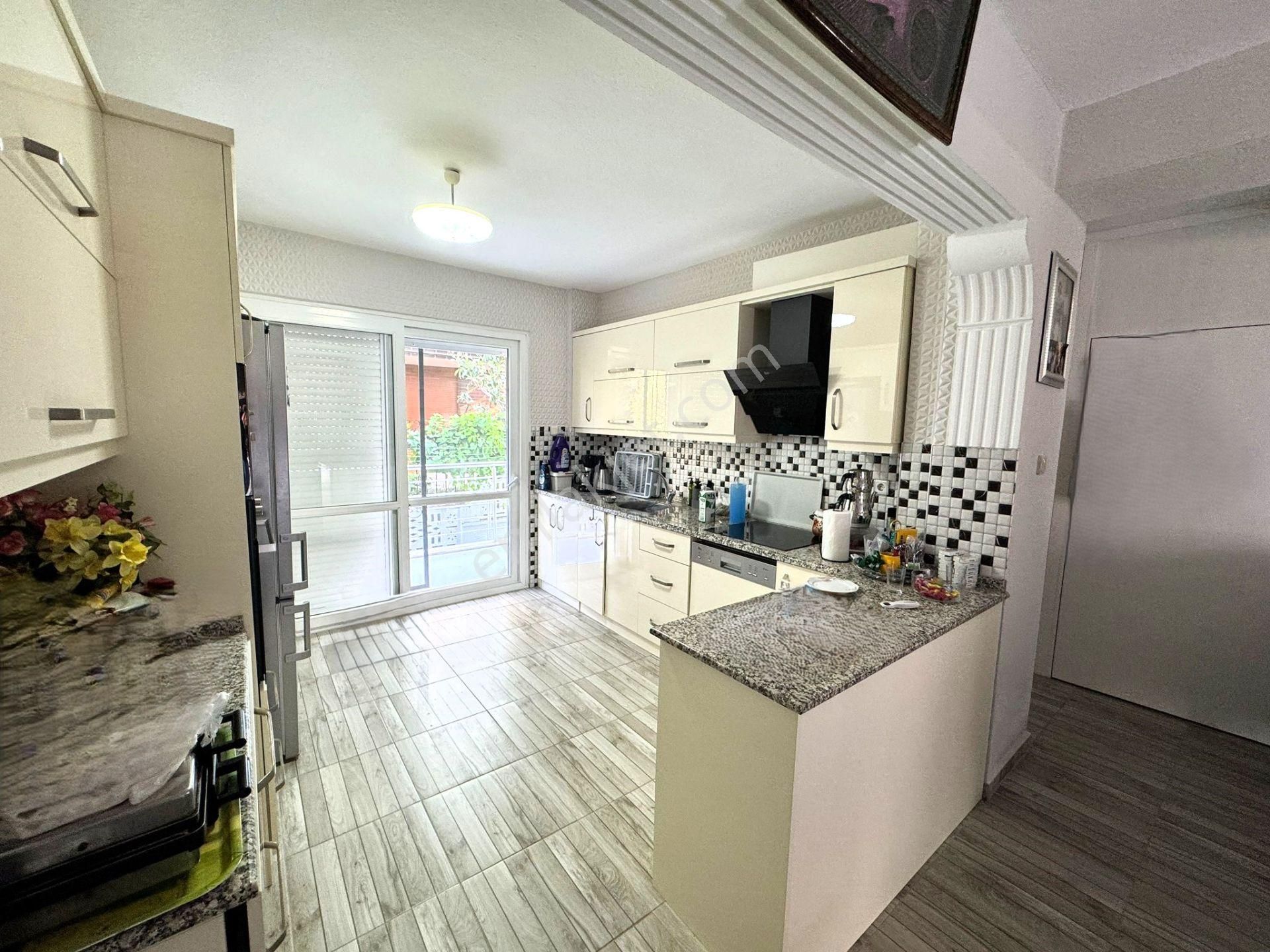 Urla Kalabak Denize 150 Metre Satılık 4+1 Tribleks Villa - Görsel 8