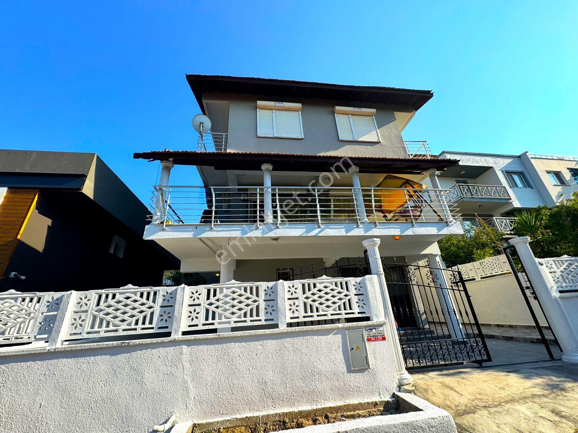 Urla Kalabak Denize 150 Metre Satılık 4+1 Tribleks Villa - Görsel 3