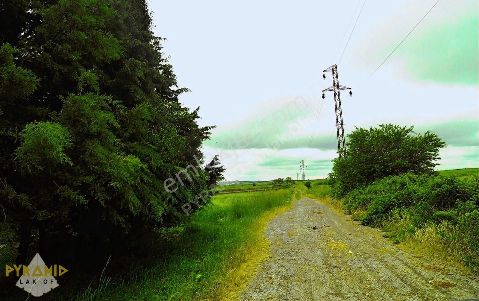 Pyramıd'den Arnavutköy Yassıören Merkezde Müstakil 25.869m2 Arsa
