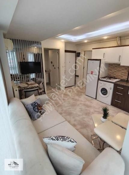 Yatırımlık- Bulvar Üstünde 1+1 Arakat Sıfır Eşyalı Lüx Daire