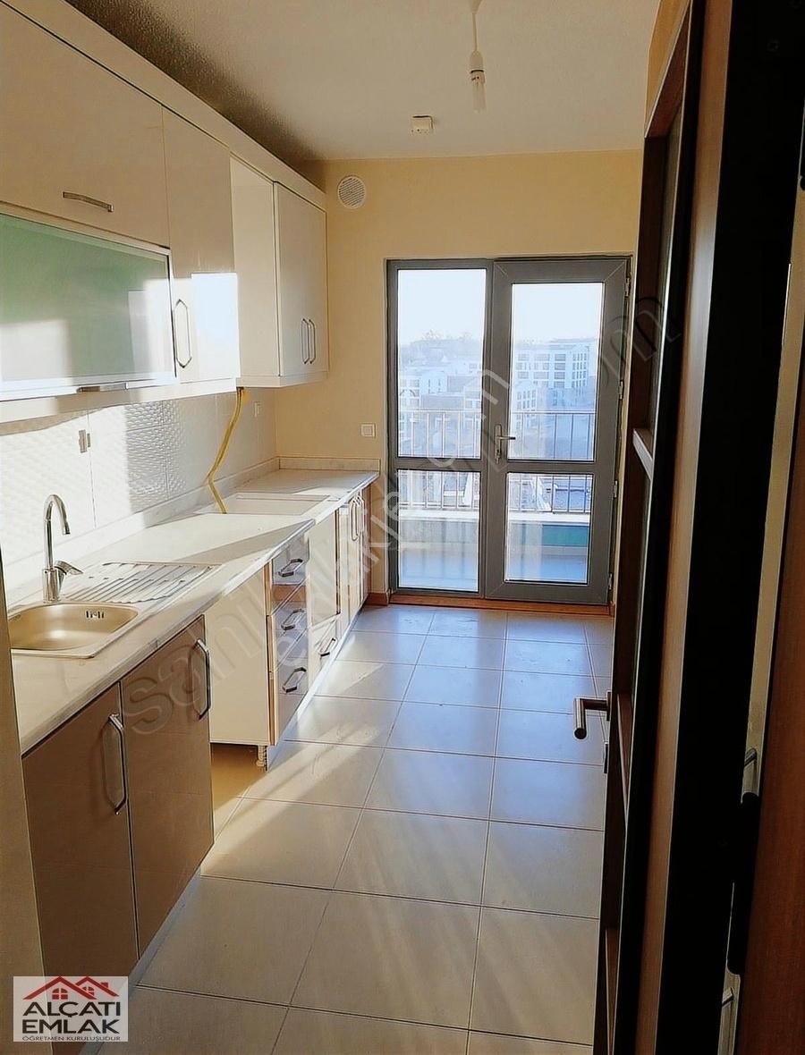 Kayaşehir 24.bölgede Satılık M Tipi 3+1 Daire
