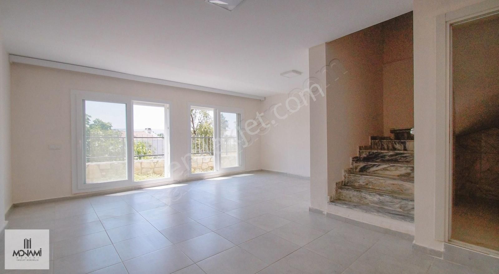 Sahile Yakın Deniz Manzaralı 4+1 238m2 Villa Cepheler Doğa Deniz - Görsel 17