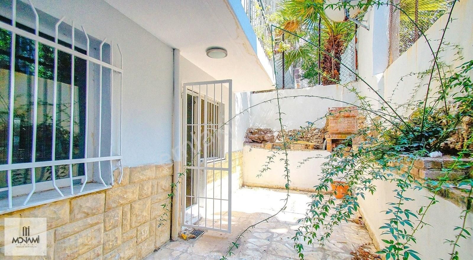 Yazlık Gibi Sahile 2 Sokak Barbekü Şahsi Bahçeli 2+1 82m2 Daire