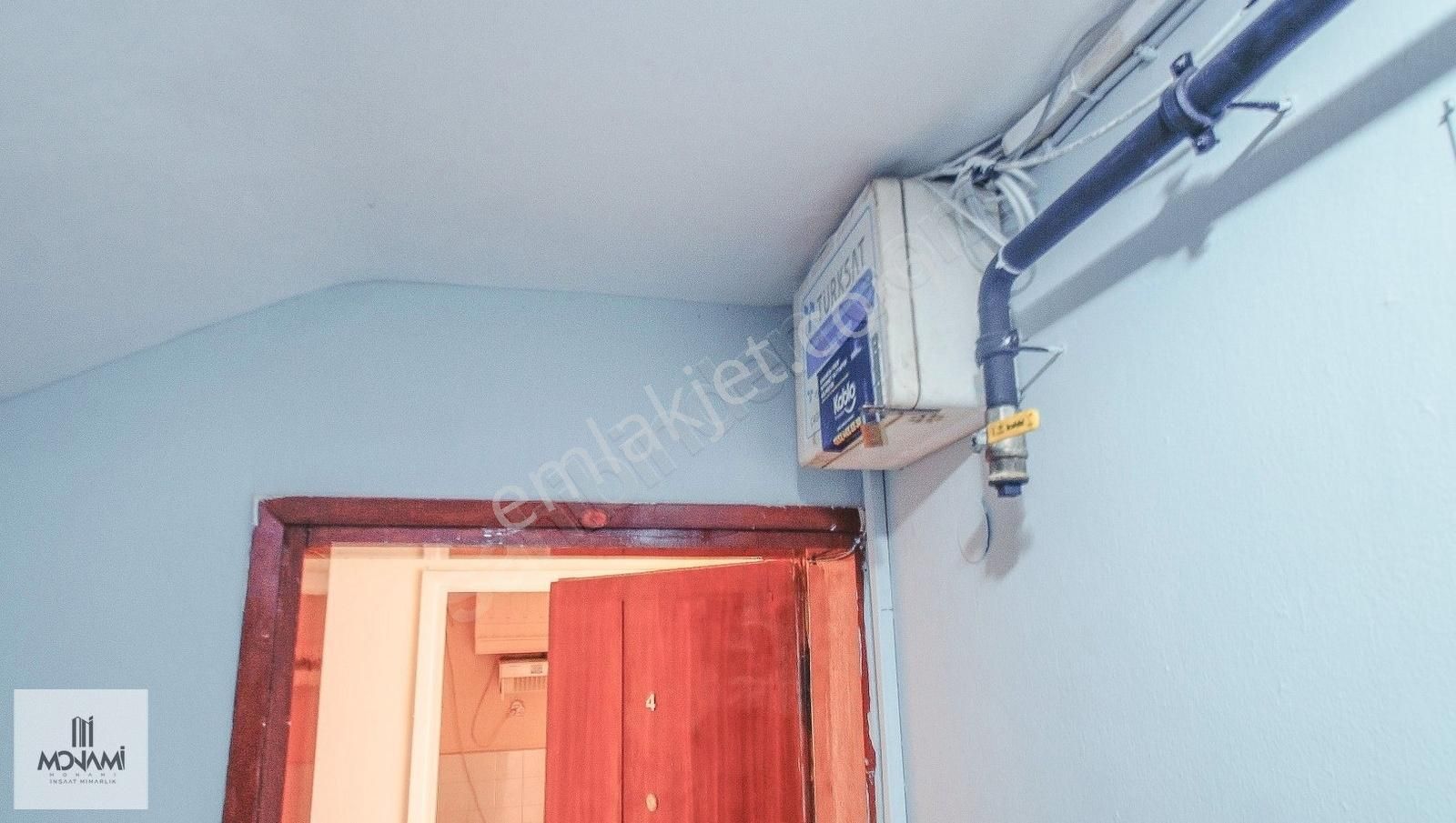 Sahile 2 Sokak 2+1 90m2 Arakat Klasik Tadilatlık Daire...!!!