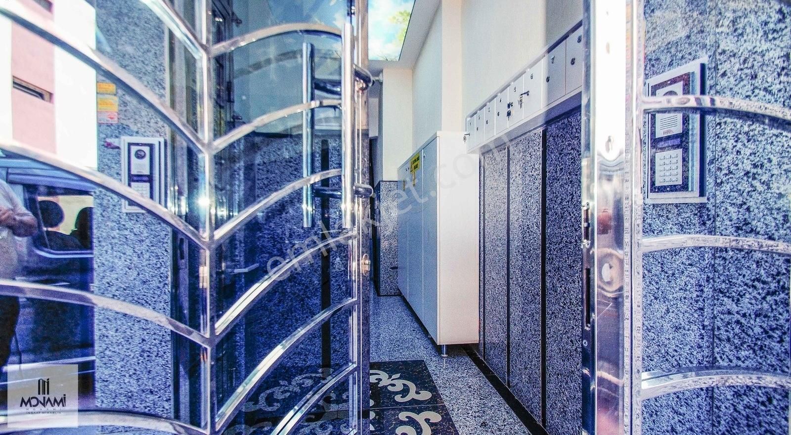 Sıfır Binada Sıfır 3+1 100m2 Doğalgaz Kapalı Otoparklı Cadde 80m