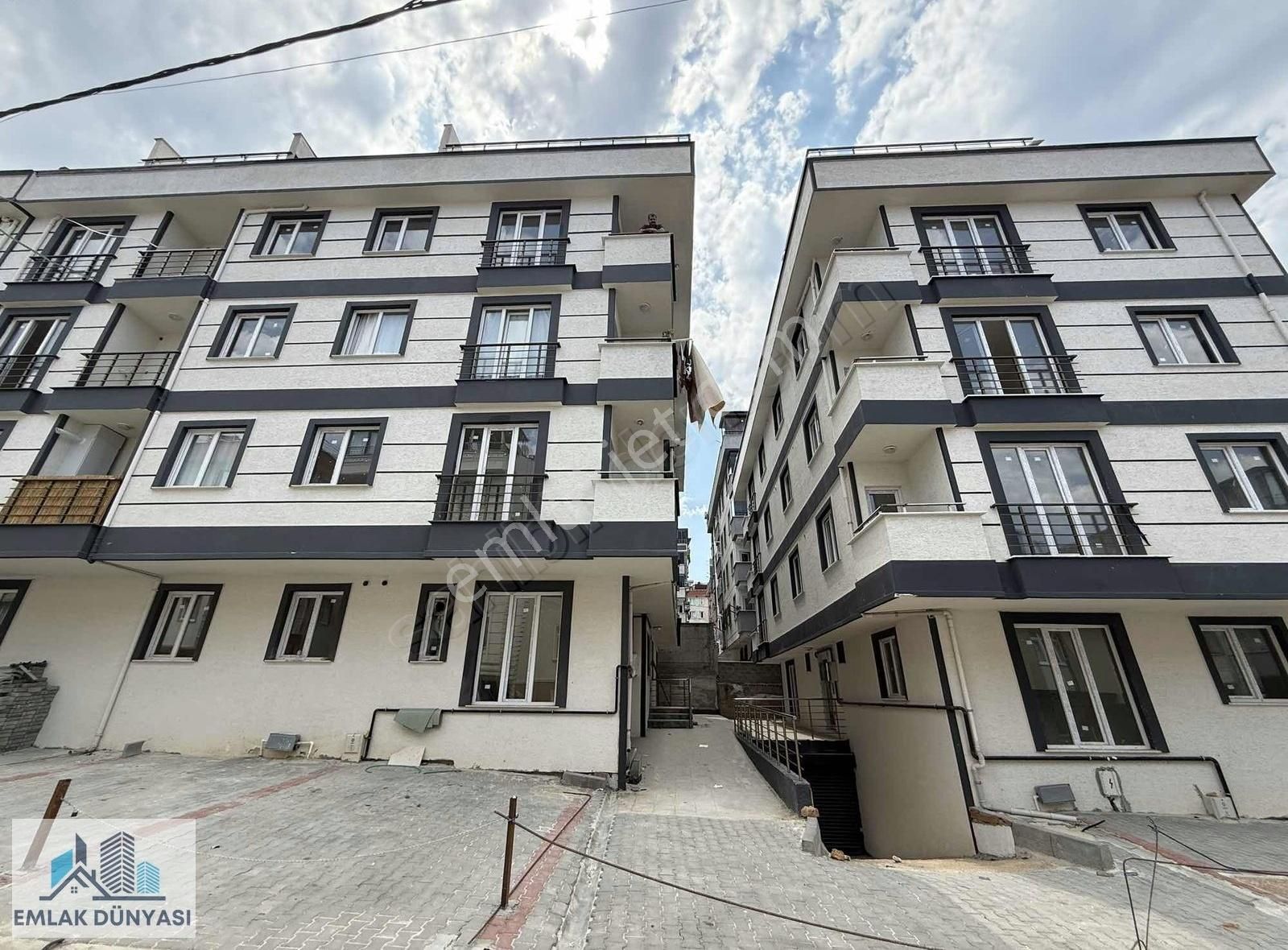 Emlak Dünyasından Fatih Mahallesinde Butik Sitede Lux Daire