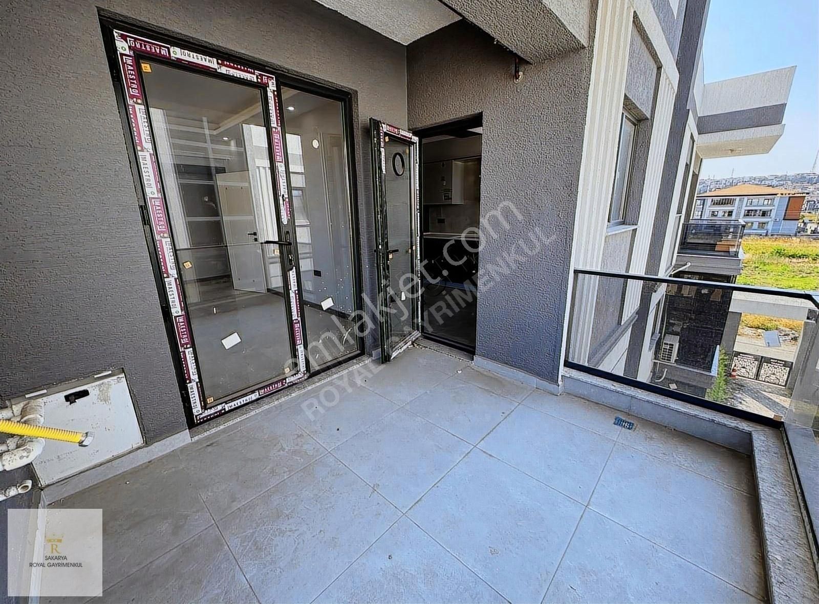 Erenler'de Asansörlü Özel Teraslı Ve Bahçeli Lüks 3+1 Daireler - Görsel 11