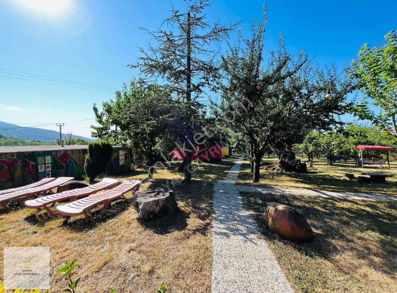 Sapanca'da Göl Manzaralı Çok Geniş Arazili Havuzlu Villa - Görsel 30